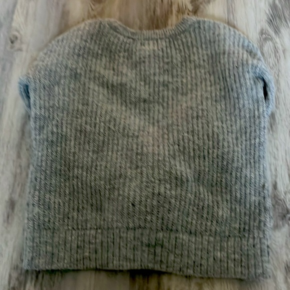 Cute grey sweater - Picture 2 of 2